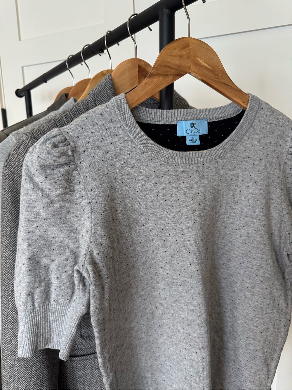 CeCe Gray and Black Puff Sleeve Crewneck Short Sleeve Cotton/Nylon Sweater Sz S